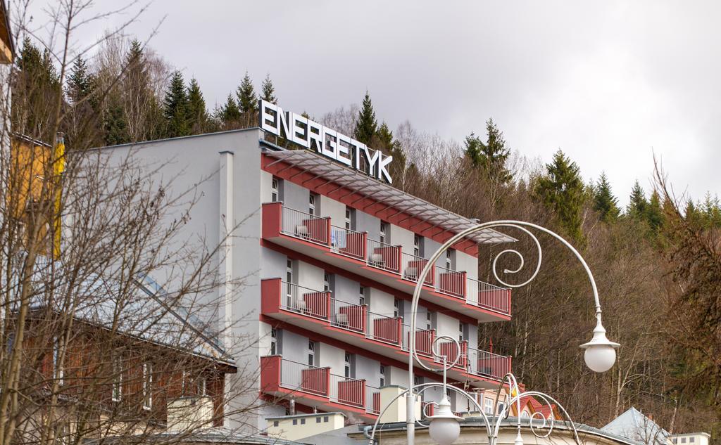 Готель Sanatorium Energetyk Криниця-Здруй Екстер'єр фото